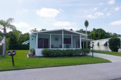 Photo 2 of 22 of home located at 525 NE Sapphire Way Jensen Beach, FL 34957