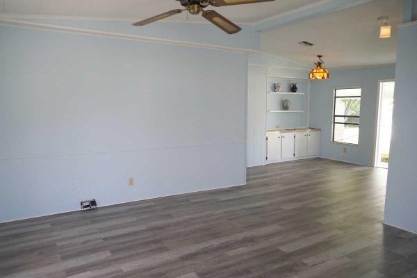 1983 Manufactured Home