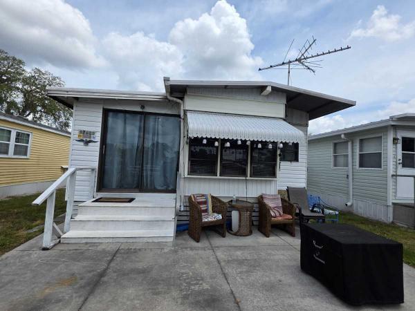 Photo 1 of 2 of home located at 37625 Florence Avenue Zephyrhills, FL 33541