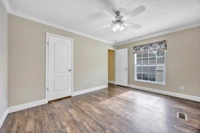 Photo 4 of 8 of home located at 500 Chaffee Rd South Jacksonville, FL 32221