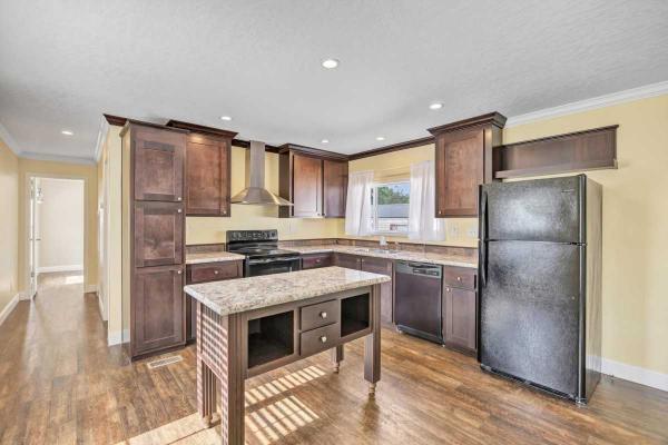 CHAMPION HOME, SCOTBILT 1676395-LGX Manufactured Home