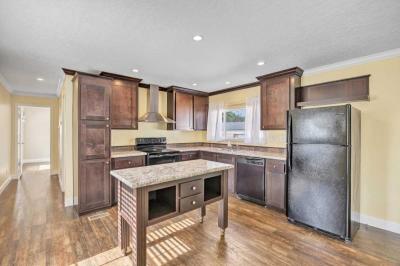 Photo 4 of 10 of home located at 500 Chaffee Rd South Jacksonville, FL 32221