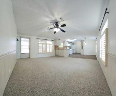 Photo 2 of 12 of home located at 500 Chaffee Rd South Jacksonville, FL 32221