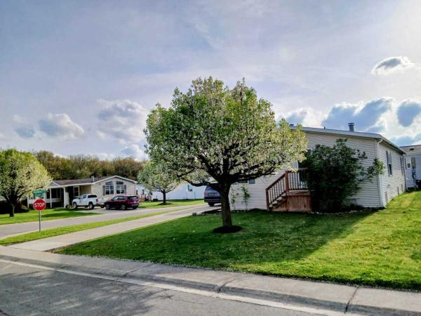 1998  Mobile Home For Sale