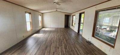 Photo 5 of 12 of home located at 500 Chaffee Rd South Jacksonville, FL 32221