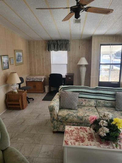 Photo 4 of 24 of home located at 38 Sunset Cir North Fort Myers, FL 33903