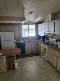 1983 Glenbrook MH Mobile Home