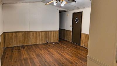 Photo 4 of 8 of home located at 1140 Johnson St Carlinville, IL 62626