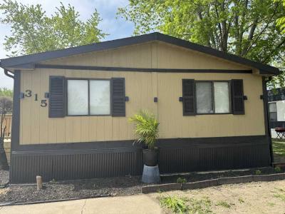 Photo 3 of 71 of home located at 315 Pattie Ln Lynwood, IL 60411