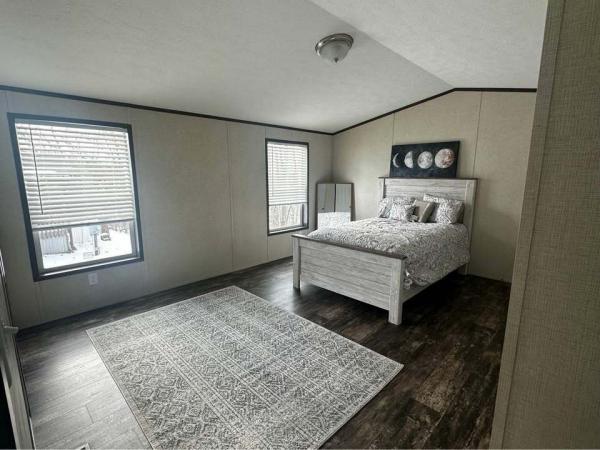 Commodore Mobile Home