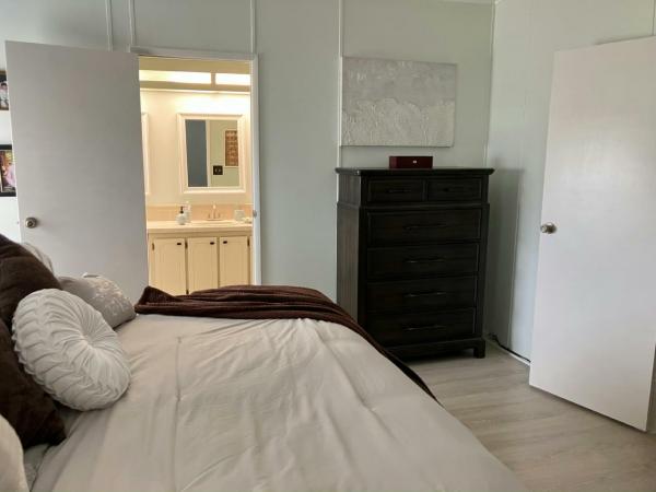 1986 PALM Manufactured Home