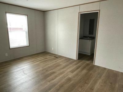 Photo 5 of 6 of home located at 251 Carter Place, Site # D-06 Onalaska, WI 54650
