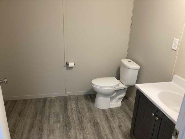 2006 Destiny mobile Home