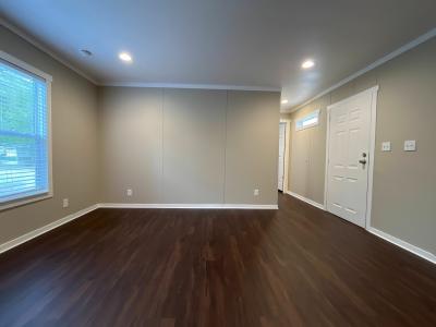 Photo 4 of 24 of home located at 113 Lillian #Ll113 Conroe, TX 77301