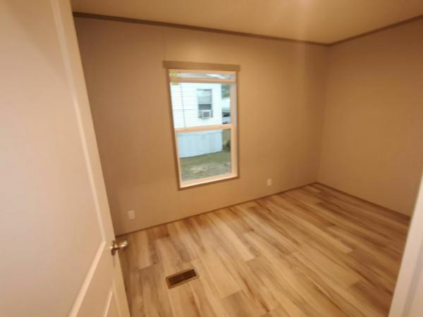 2025 Clayton The Maynardville Classic 66 Manufactured Home