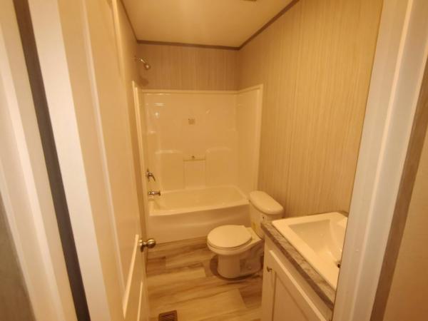 2025 Clayton The Maynardville Classic 66 Manufactured Home