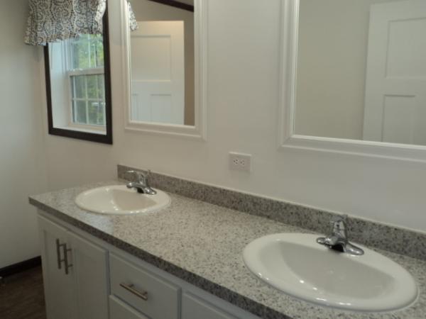 2025 Champion 43 MANSION SINGLEWIDE S Manufactured Home