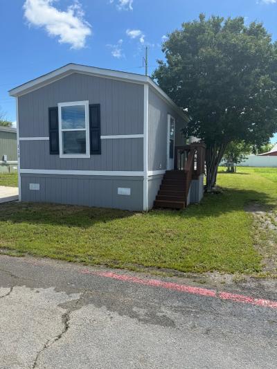Photo 2 of 19 of home located at 113 Shady Grove #Shady113 Sanger, TX 76266