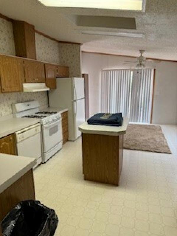 2000 Lincoln Park C38 Ultimate Value  Home