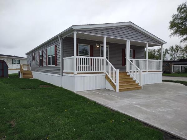 Photo 1 of 2 of home located at 14 E Sprucewood Dr Sandusky, OH 44870