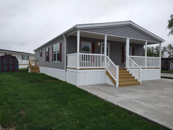 2025 Adventure 14 Mojave Model 2852-1  Home