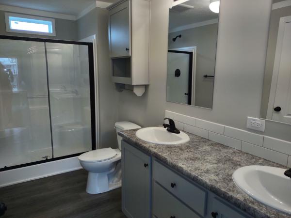 2025 Adventure 14 Mojave Model 2852-1  Home