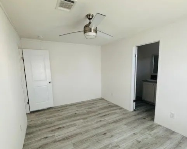 2023 RH2562E  Home