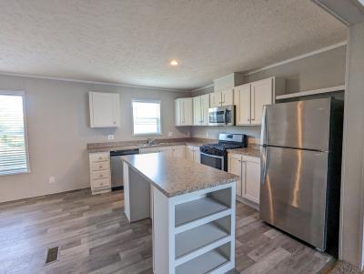 Mobile Home at 55 Linden Highland, MI 48357