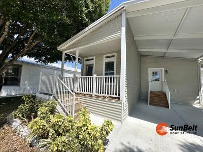 Photo 3 of 19 of home located at 7 Maple Drive Labelle, FL 33935