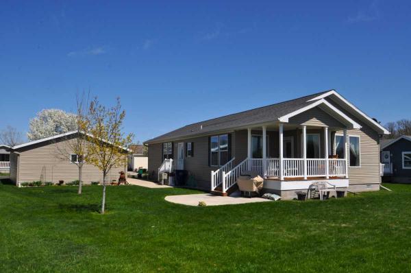 2017 Commodore Mobile Home For Sale