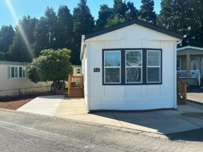 Photo 2 of 17 of home located at 2200 Lancaster Drive SE Sp. #5C Salem, OR 97317