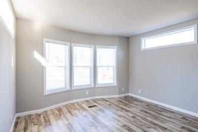 Photo 4 of 17 of home located at 2200 Lancaster Drive SE Sp. #5C Salem, OR 97317