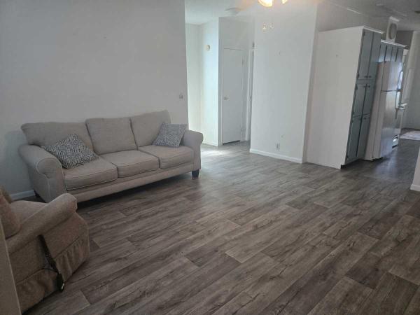 1990 Palm Harbor Manufactured Home