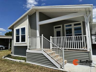 Photo 2 of 29 of home located at 58 Oak Street Labelle, FL 33935