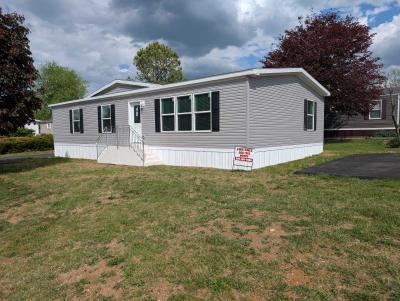 Photo 1 of 18 of home located at 9 Soft Hickory Court Martinsburg, WV 25404