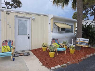 Photo 2 of 36 of home located at 11630 Hamlin Blvd Largo, FL 33774