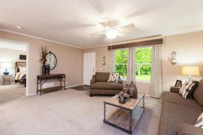 Photo 3 of 5 of home located at 563 Linden Court Flint, MI 48506