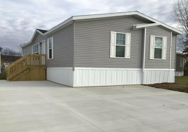2022 Clayton 81RDH28523E Mobile Home