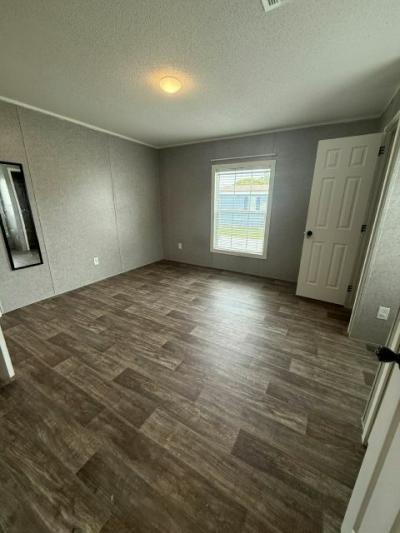 Photo 5 of 8 of home located at 2059 Wake Forest Drive Orlando, FL 32826