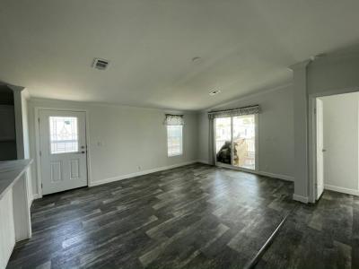 Photo 4 of 16 of home located at 990 Orinoco Avenue Venice, FL 34285