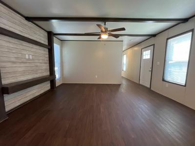 Photo 4 of 25 of home located at 113 Betty Street #Be113 Conroe, TX 77301