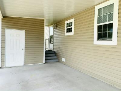 Photo 3 of 21 of home located at 132 Lakeview Drive Leesburg, FL 34788