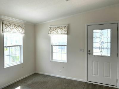 Photo 4 of 21 of home located at 132 Lakeview Drive Leesburg, FL 34788