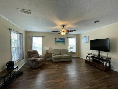 Photo 2 of 21 of home located at 13314 Sea Breeze Lane Grand Island, FL 32735