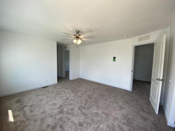 2022 Clayton 81RDH24483A Mobile Home