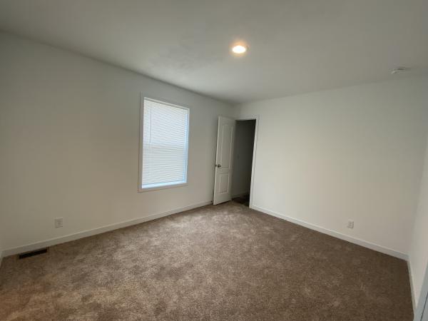 2022 Clayton 81RDH24483A Mobile Home