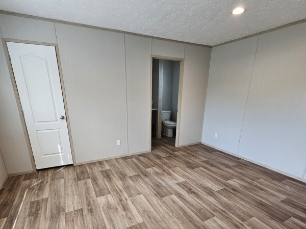 Photo 1 of 2 of home located at 3315 Sylvester Hwy #19 Albany, GA 31705