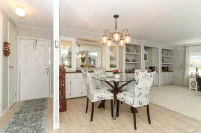 Photo 3 of 8 of home located at 318 Casa Grande Ct Winter Springs, FL 32708