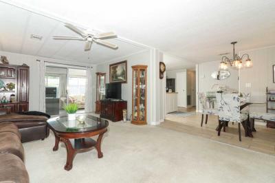 Photo 4 of 8 of home located at 318 Casa Grande Ct Winter Springs, FL 32708