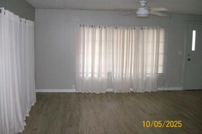 Photo 3 of 8 of home located at 396 Mandarin Place Venice, FL 34285